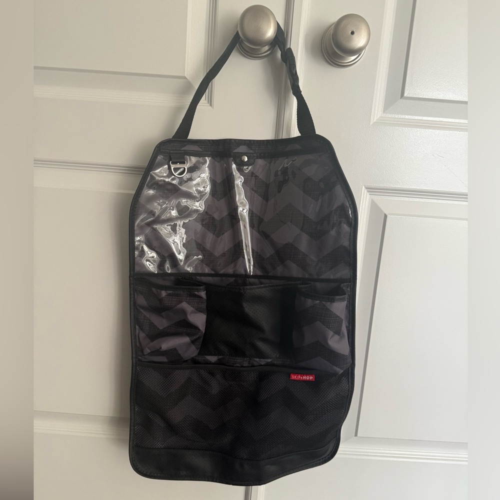 Skip hop Style Driven behind the seat car organizer. Unused, no tags